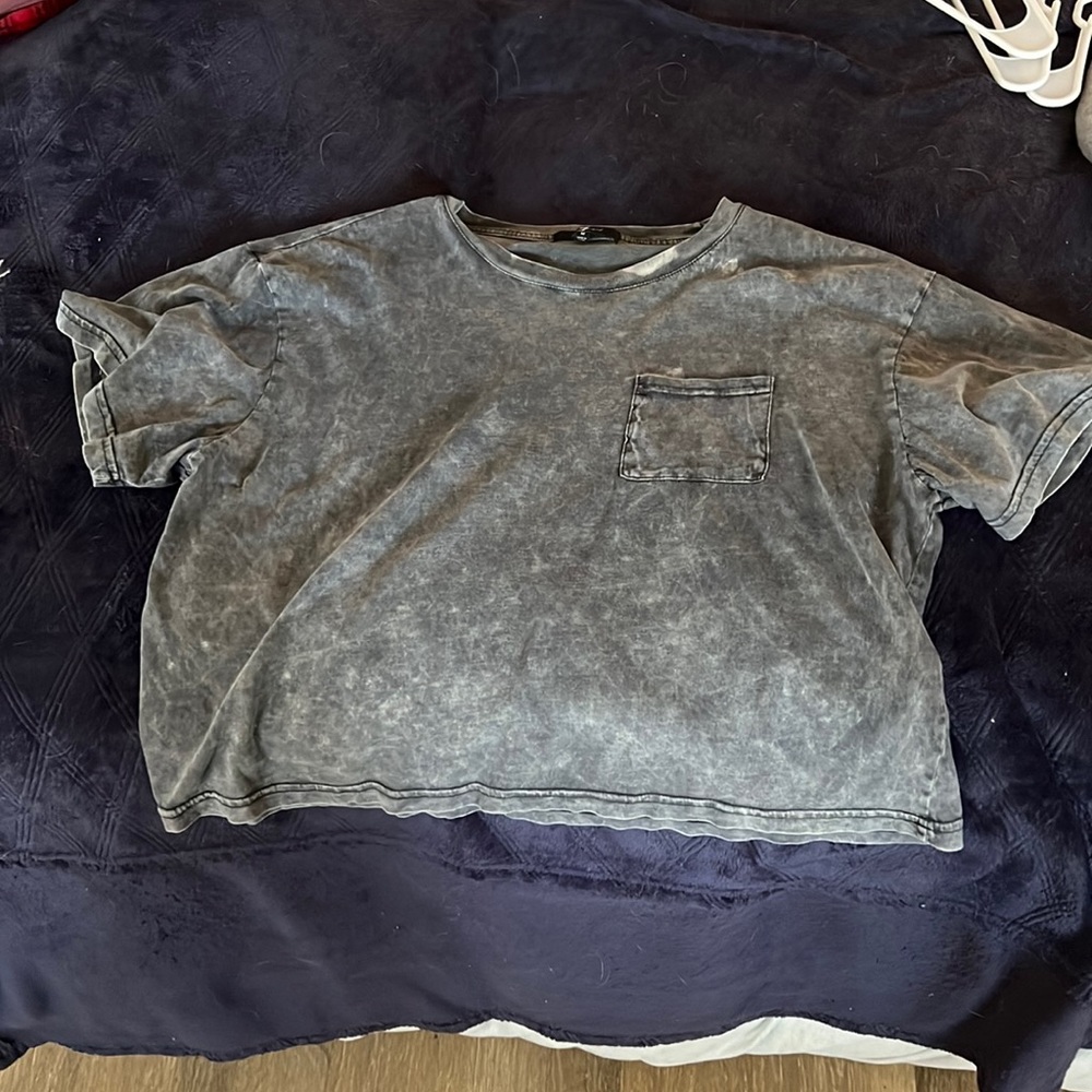Oversized cropped tee